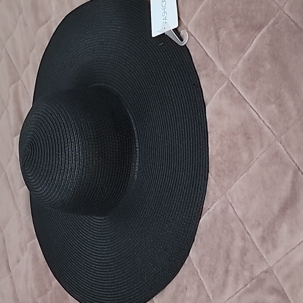 FASHION NOVA HAT - Picture 2 of 3